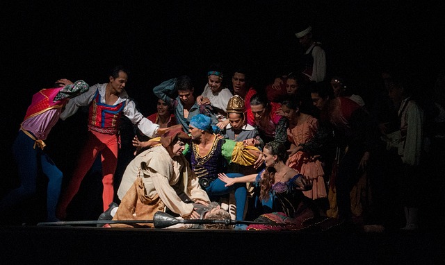 Negotiating Public Participation through Dance and Drama Techniques: A Roundtable Discussion on the