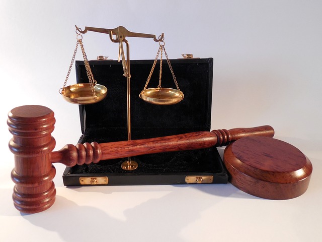 Learning from the law to address uncertainty in the precautionary principle