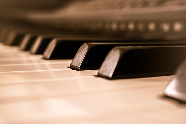 Precise pitch profile feature extraction from musical audio for key detection